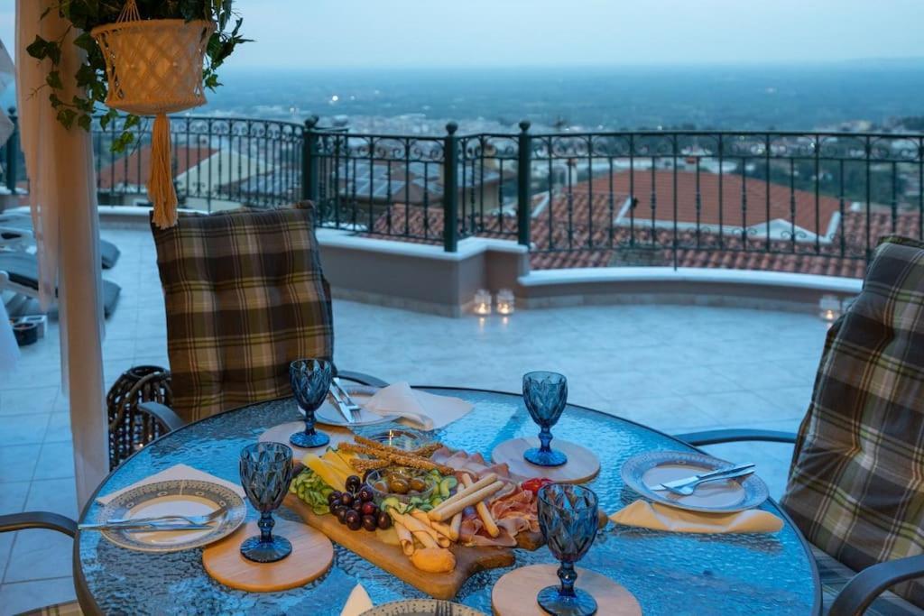 Amazing View With Huge Balcony Apartment Veria  Exterior foto